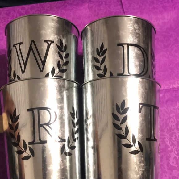 Greenbrier International, Inc. Accents New Galvanized Metal Floral